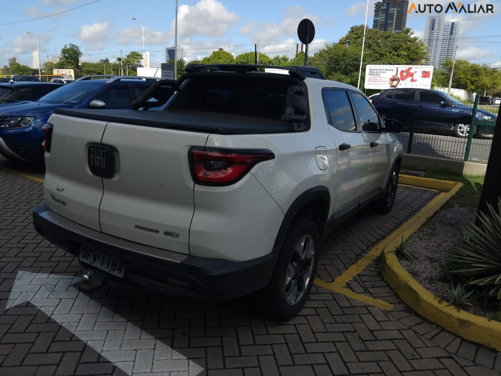 FIAT TORO 2.0 16V TURBO DIESEL FREEDOM 4WD AT9