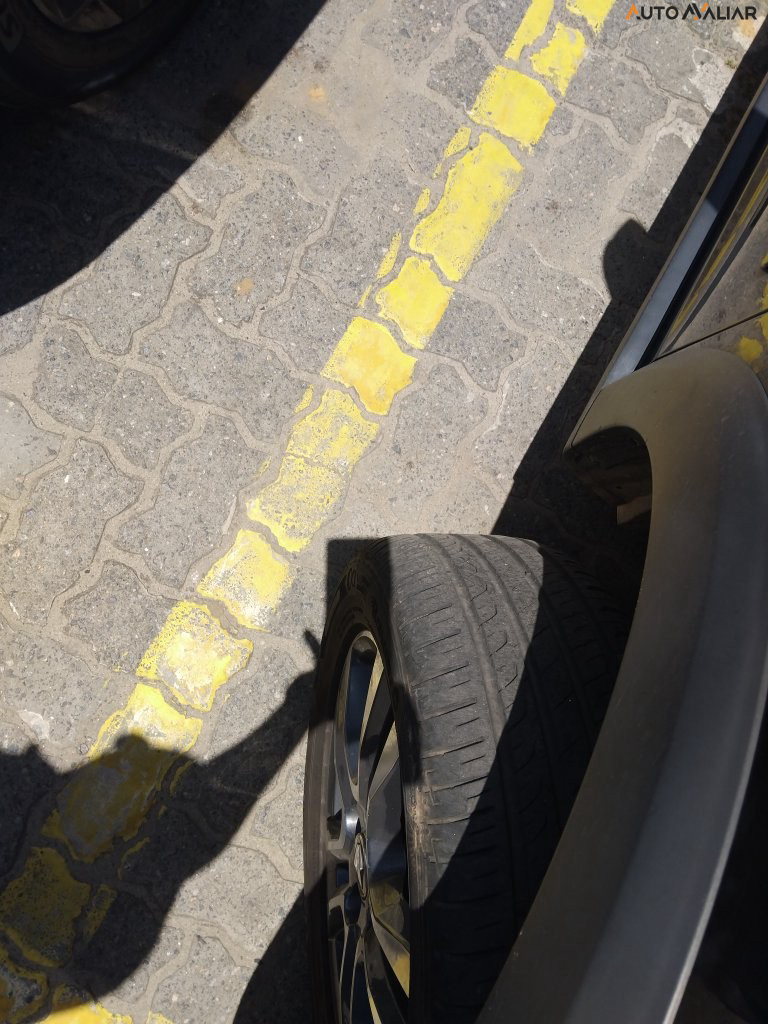 RENAULT SANDERO 1.6 16V SCE FLEX STEPWAY ICONIC X-TRONIC