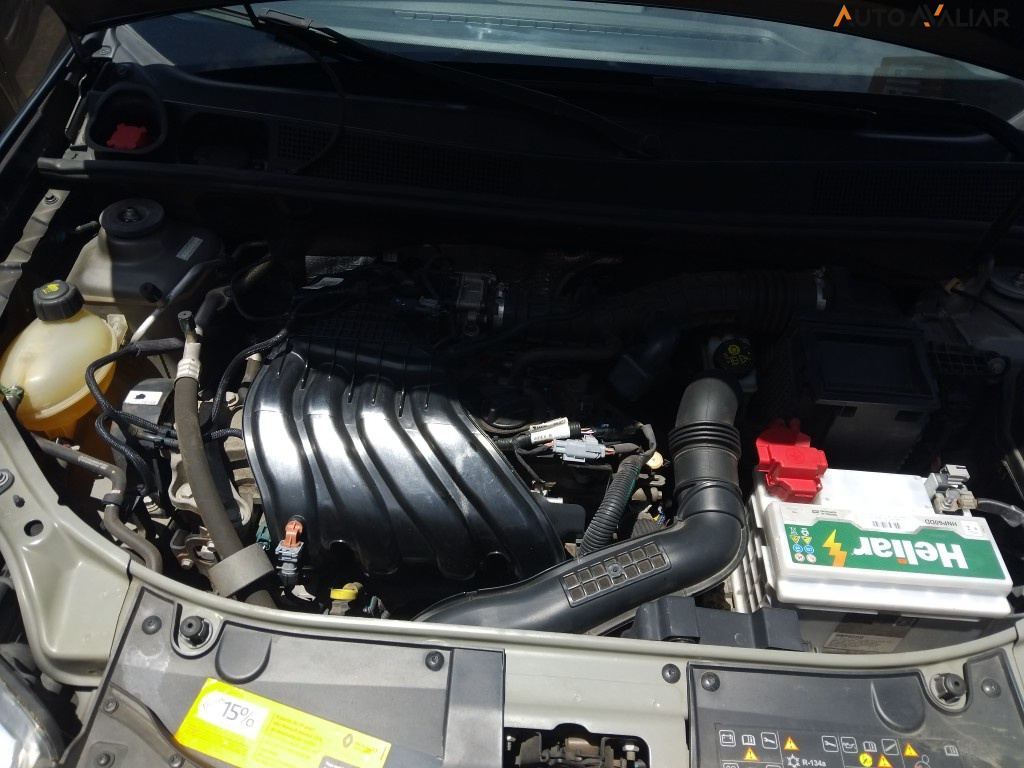 RENAULT SANDERO 1.6 16V SCE FLEX STEPWAY ICONIC X-TRONIC