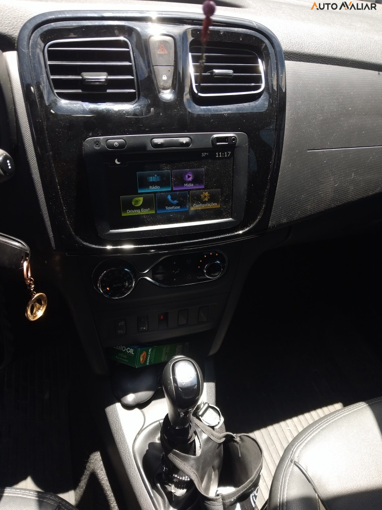 RENAULT SANDERO 1.6 16V SCE FLEX STEPWAY ICONIC X-TRONIC