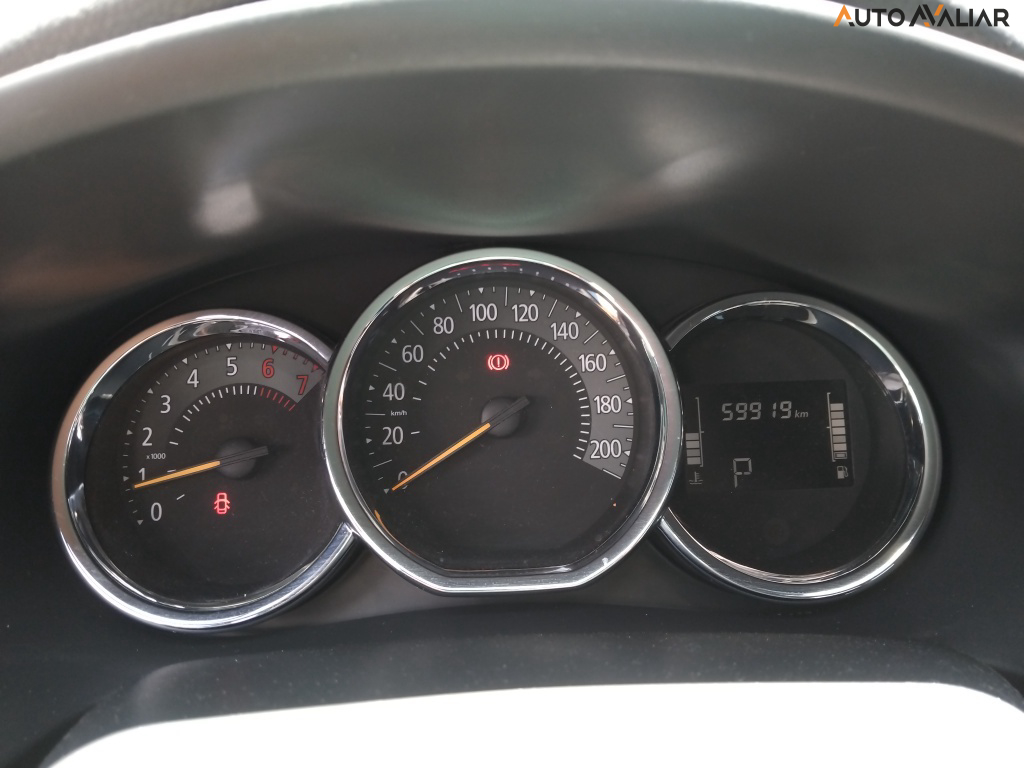 RENAULT SANDERO 1.6 16V SCE FLEX STEPWAY ICONIC X-TRONIC