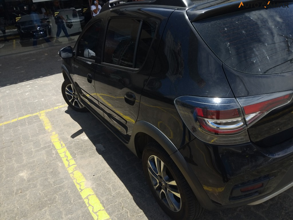 RENAULT SANDERO 1.6 16V SCE FLEX STEPWAY ICONIC X-TRONIC