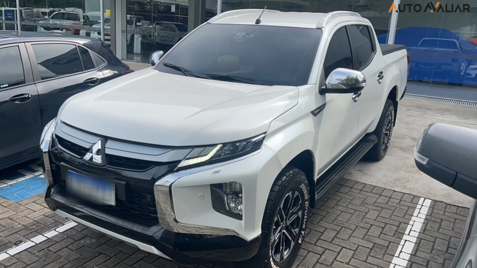 MITSUBISHI L200 TRITON  TURBO SPORT HPE S CD 4X4 AUTOMATICO DIESEL 4P 2.4 16V