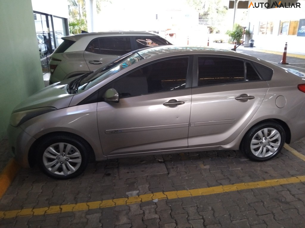 HYUNDAI HB20S 1.0 COMFORT PLUS 12V FLEX 4P MANUAL