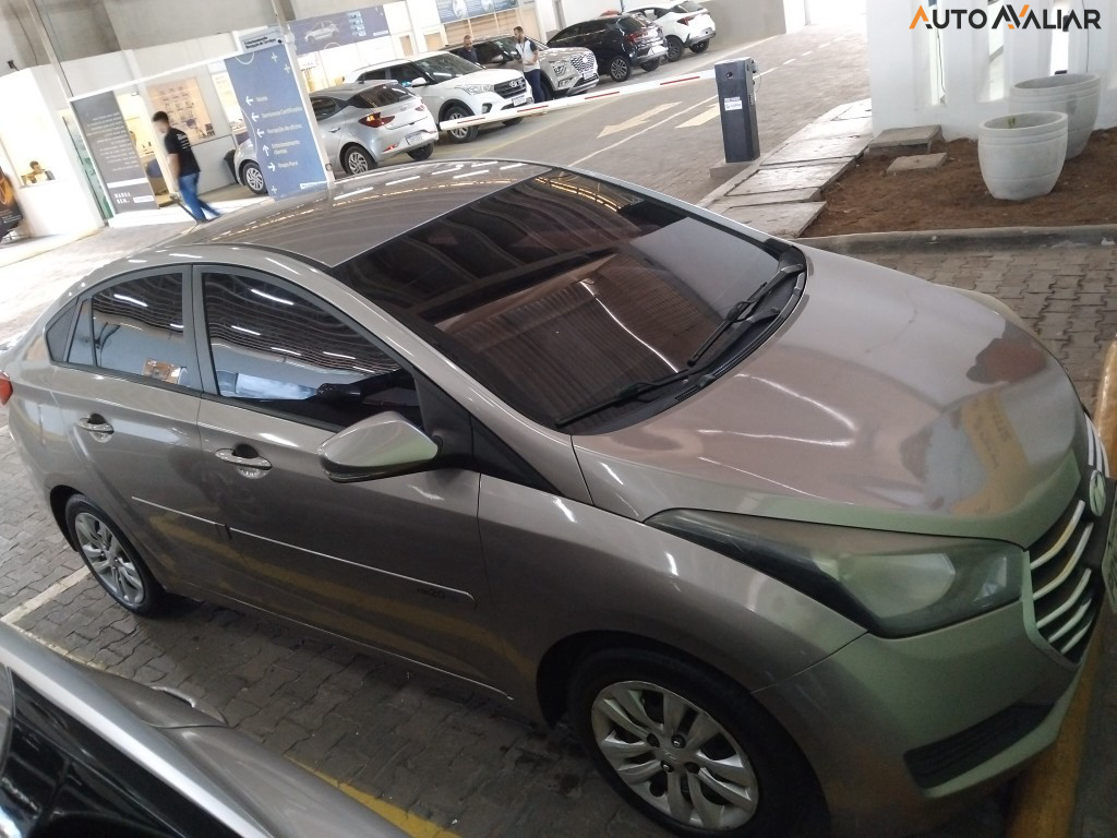 HYUNDAI HB20S 1.0 COMFORT PLUS 12V FLEX 4P MANUAL