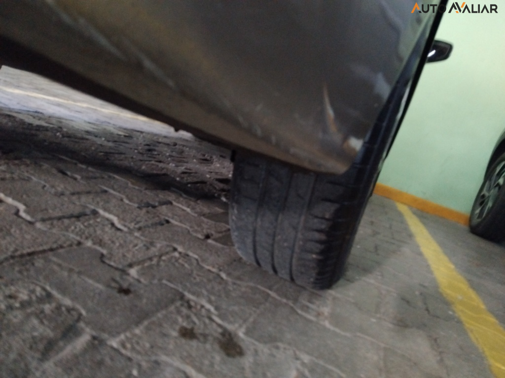 HYUNDAI HB20S 1.0 COMFORT PLUS 12V FLEX 4P MANUAL