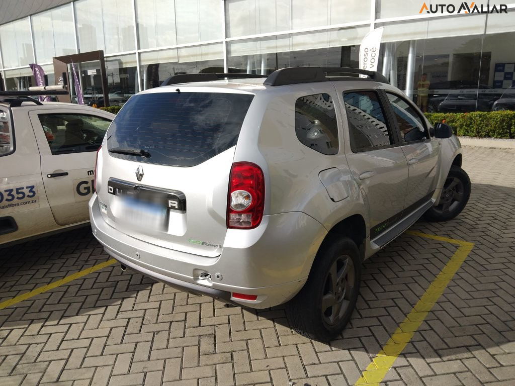RENAULT DUSTER 2.0 DYNAMIQUE 4X2 16V FLEX 4P AUTOMATICO