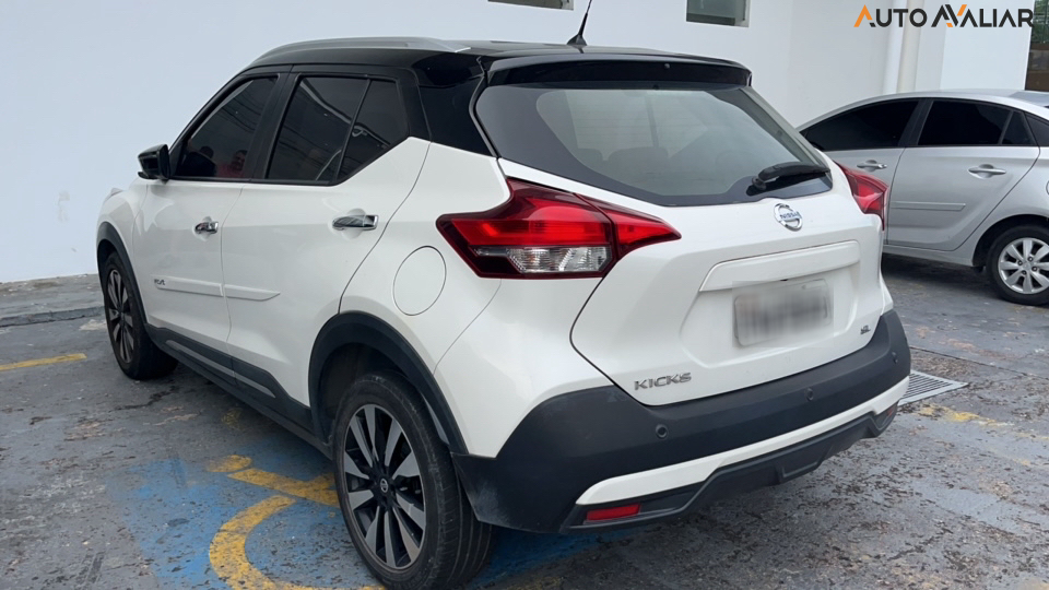 NISSAN KICKS 1.6 16V FLEXSTART SL 4P XTRONIC