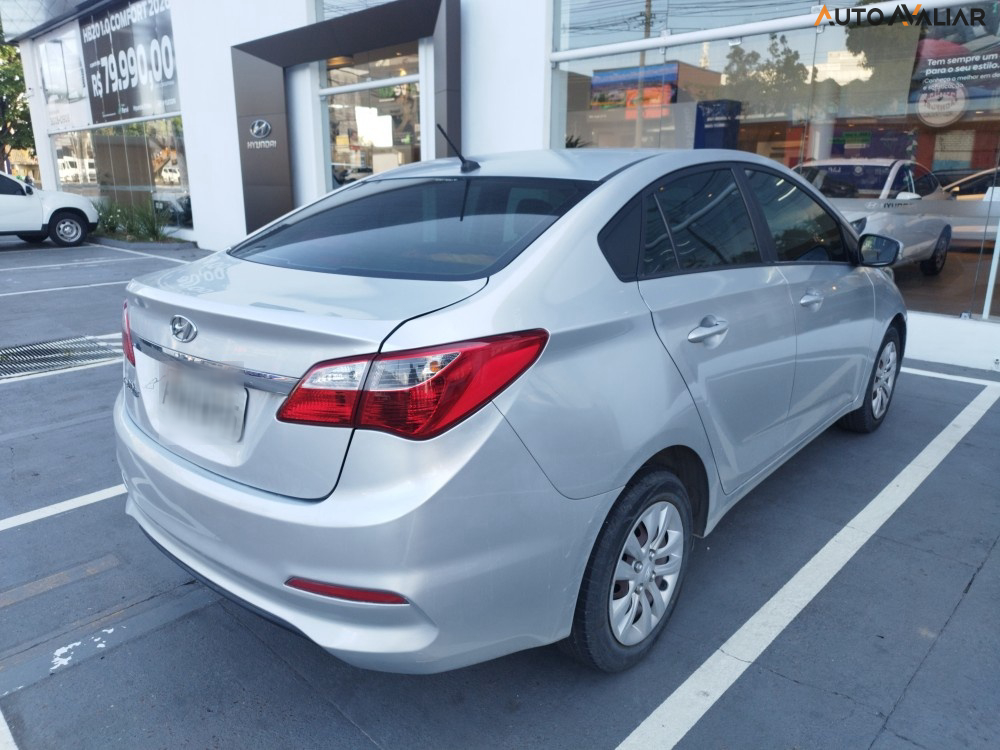 HYUNDAI HB20S 1.0 COMFORT PLUS 12V FLEX 4P MANUAL