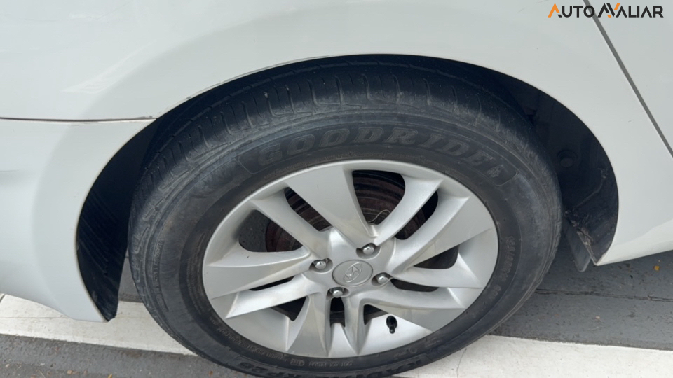 HYUNDAI HB20S 1.6 PREMIUM 16V FLEX 4P AUTOMATICO