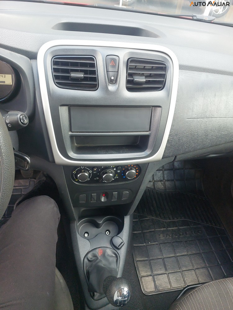 RENAULT SANDERO 1.0 AUTHENTIQUE 16V FLEX 4P MANUAL