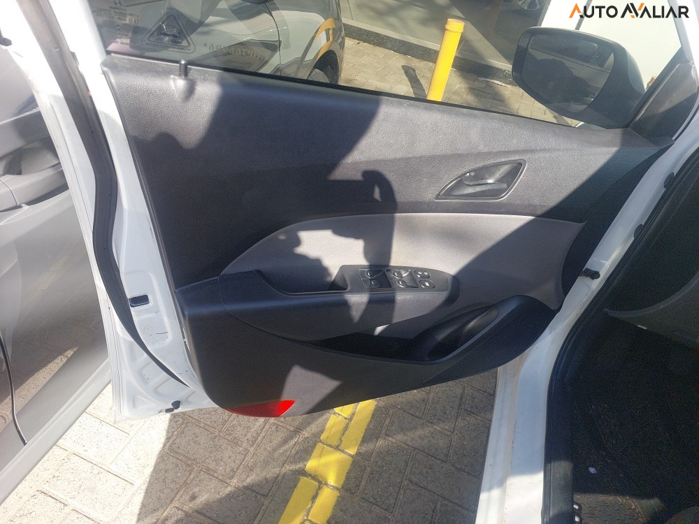 HYUNDAI HB20S 1.0 COMFORT PLUS 12V FLEX 4P MANUAL