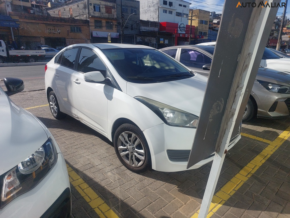 HYUNDAI HB20S 1.0 COMFORT PLUS 12V FLEX 4P MANUAL