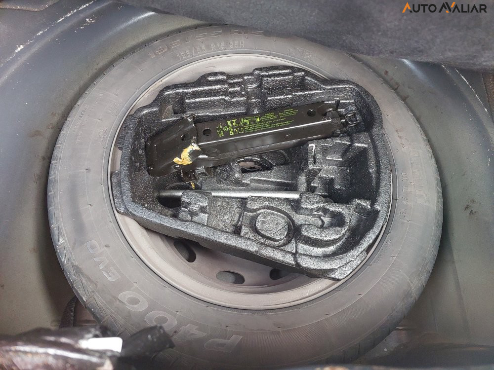 VOLKSWAGEN FOX 1.0 MI 8V FLEX 4P MANUAL