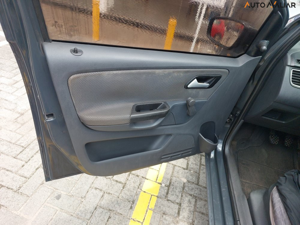 VOLKSWAGEN FOX 1.0 MI 8V FLEX 4P MANUAL