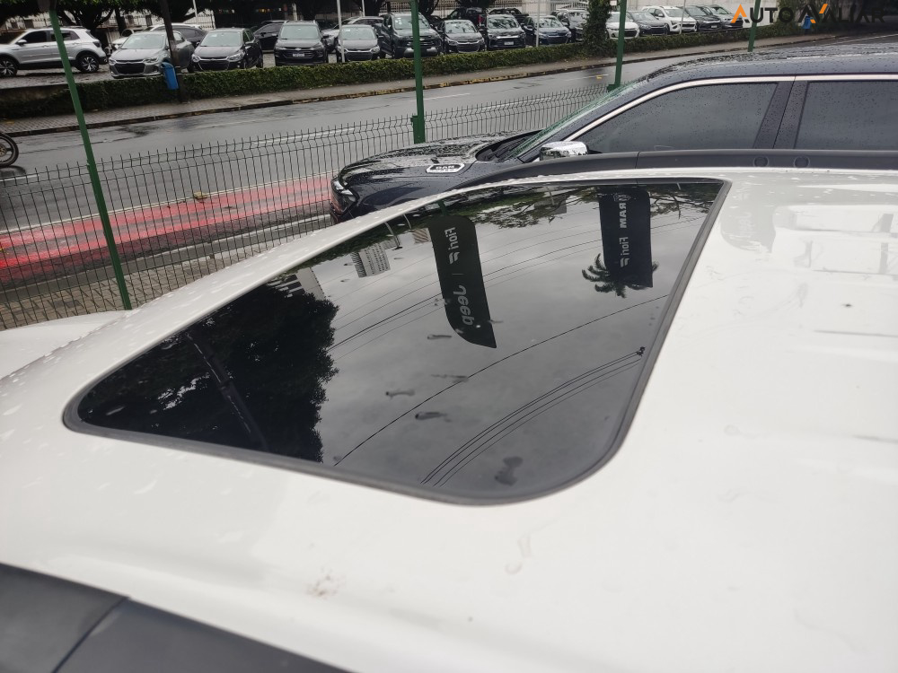 MITSUBISHI OUTLANDER 2.2 4X4 16V DIESEL 4P AUTOMATICO