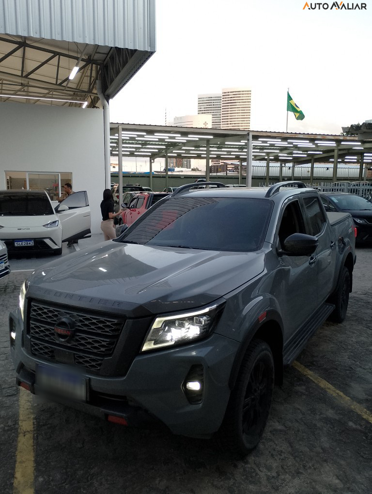 NISSAN FRONTIER 2.3 16V TURBO DIESEL PRO4X CD 4X4 AUTOMÁTICO