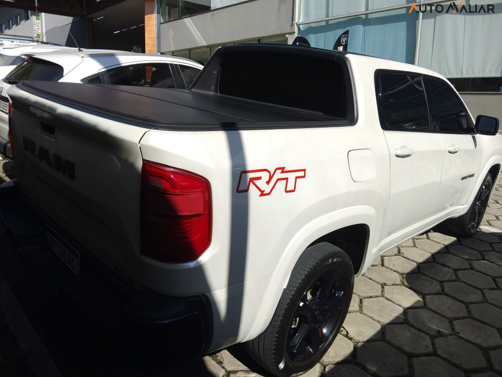RAM RAMPAGE 2.0 HURRICANE 4 TURBO GASOLINA R/T 4X4 AUTOMÁTICO