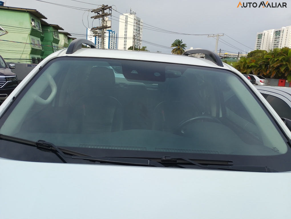 NISSAN FRONTIER 2.3 16V TURBO DIESEL PRO4X CD 4X4 AUTOMÁTICO