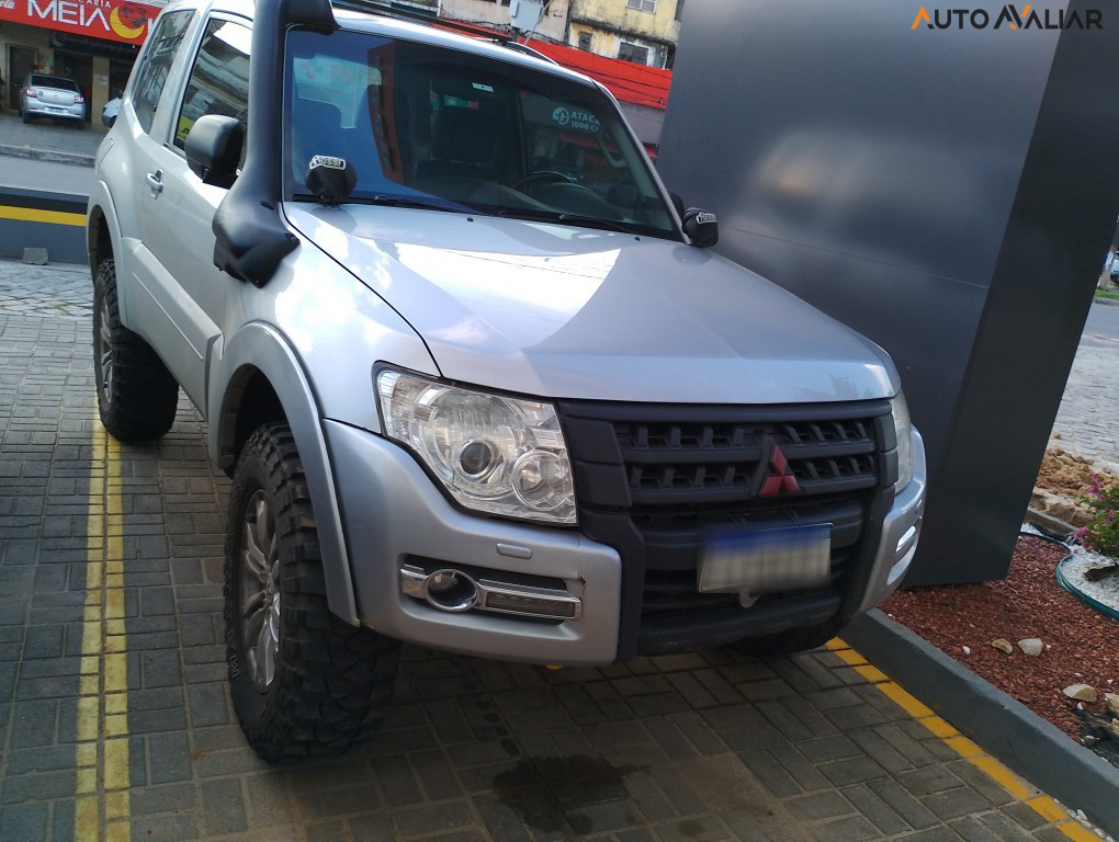 MITSUBISHI PAJERO FULL 3.8 HPE 4X4 V6 24V GASOLINA 2P AUTOMATICO