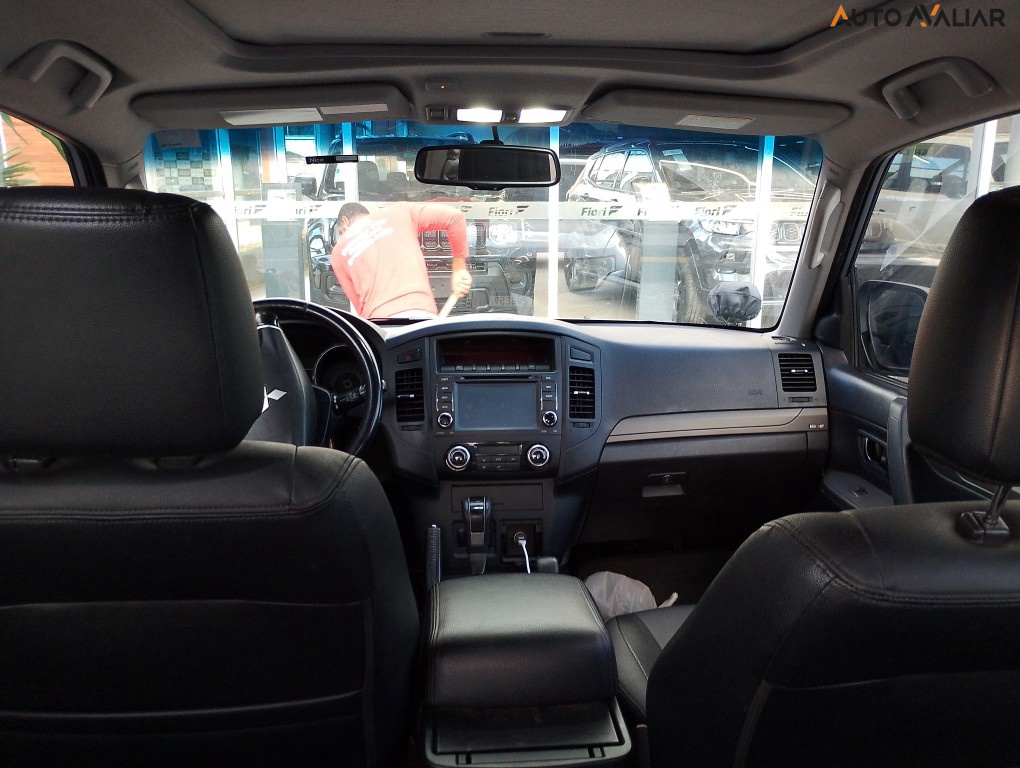 MITSUBISHI PAJERO FULL 3.8 HPE 4X4 V6 24V GASOLINA 2P AUTOMATICO