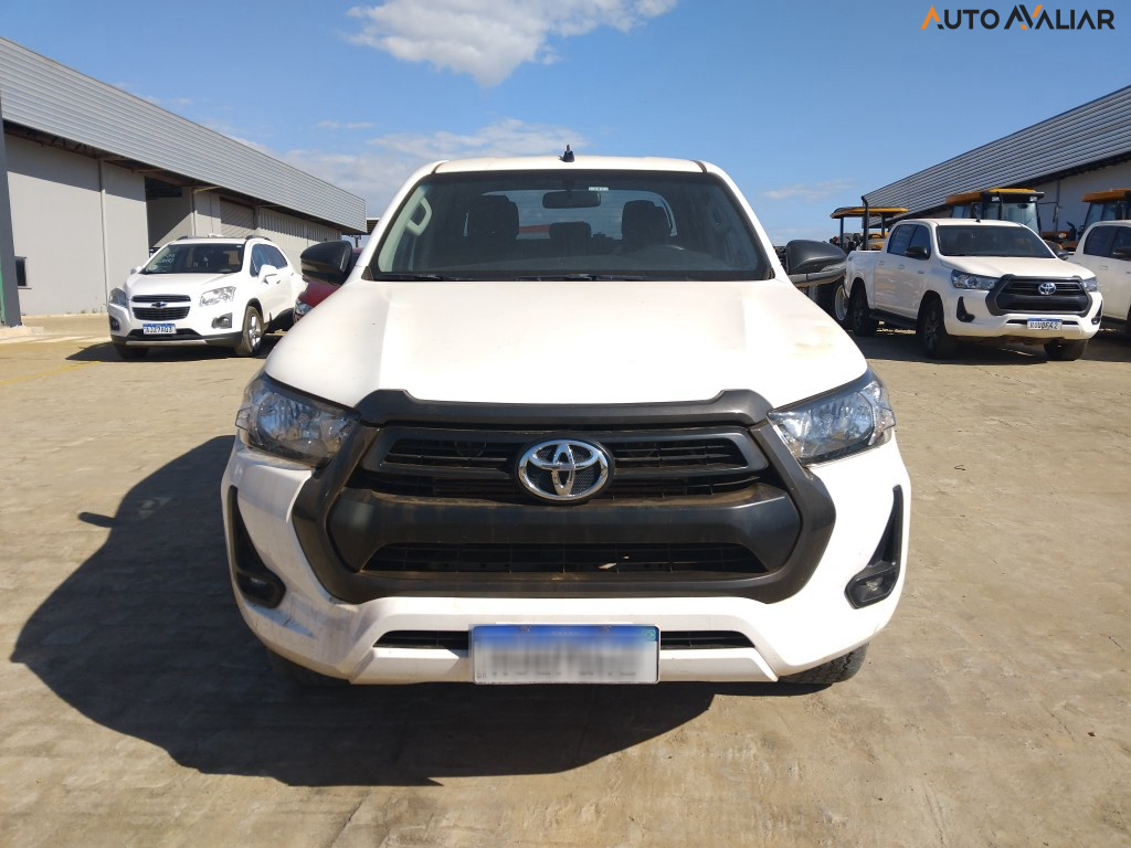 TOYOTA HILUX 2.8 D-4D TURBO DIESEL CD SR 4X4 AUTOMÁTICO