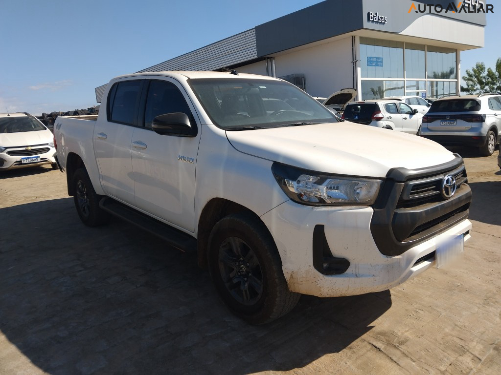 TOYOTA HILUX 2.8 D-4D TURBO DIESEL CD SR 4X4 AUTOMÁTICO