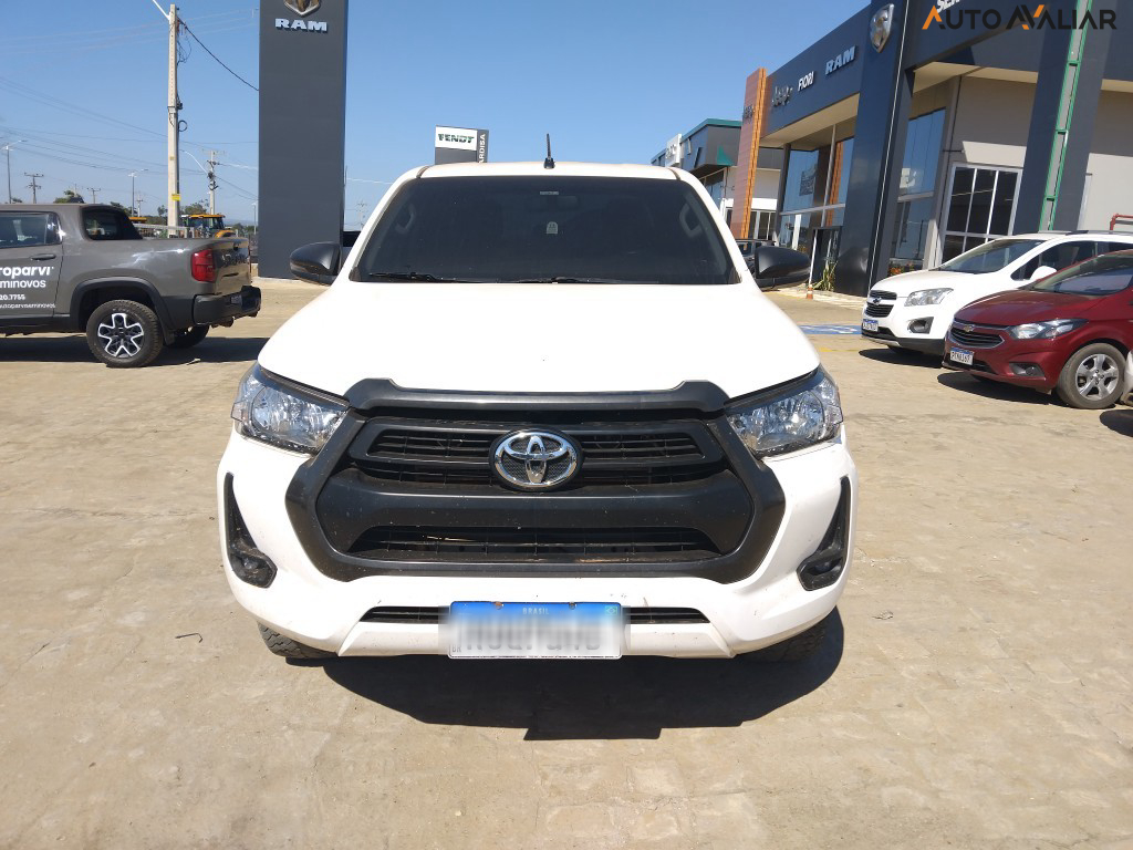 TOYOTA HILUX 2.8 D-4D TURBO DIESEL CD SR 4X4 AUTOMÁTICO