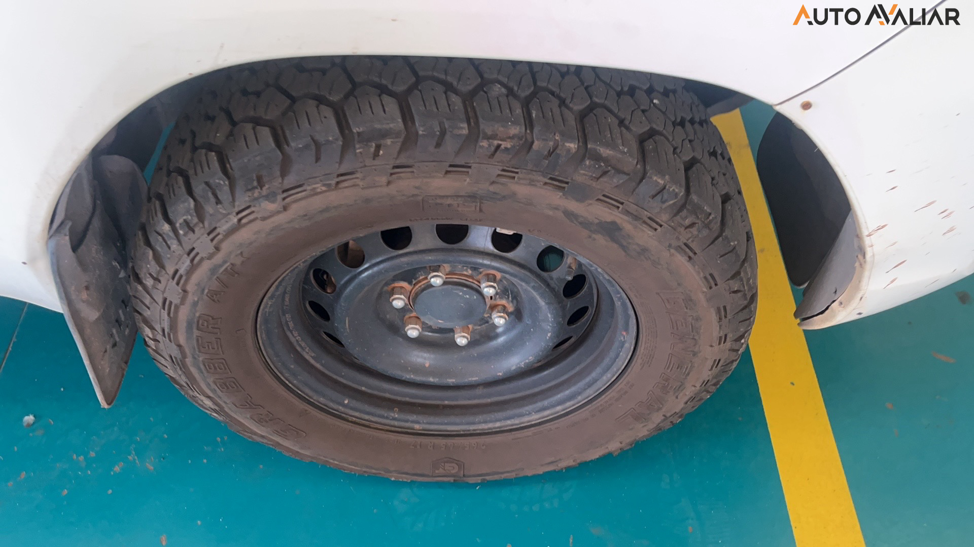 TOYOTA HILUX 2.8 D-4D TURBO DIESEL CD POWER PACK 4X4 MANUAL