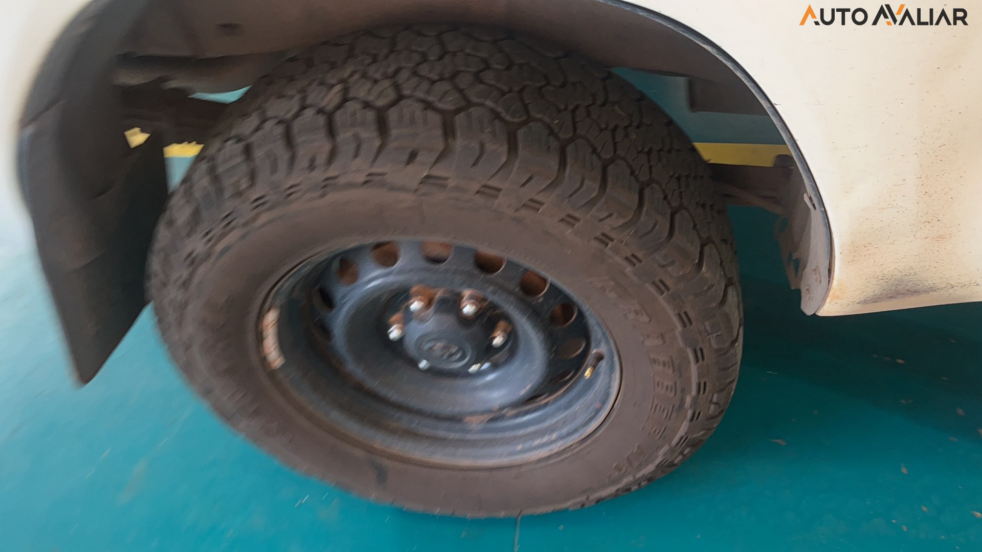 TOYOTA HILUX 2.8 D-4D TURBO DIESEL CD POWER PACK 4X4 MANUAL