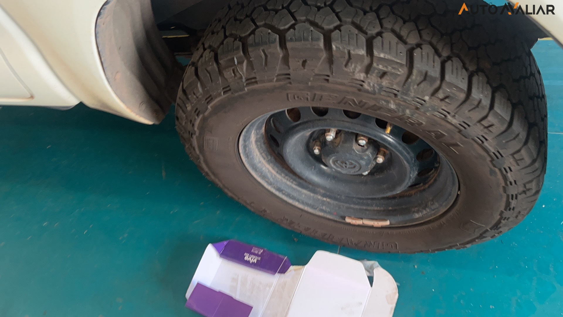 TOYOTA HILUX 2.8 D-4D TURBO DIESEL CD POWER PACK 4X4 MANUAL