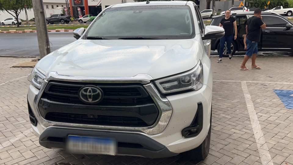 TOYOTA HILUX 2.8 D-4D TURBO DIESEL CD SRX 4X4 AUTOMÁTICO