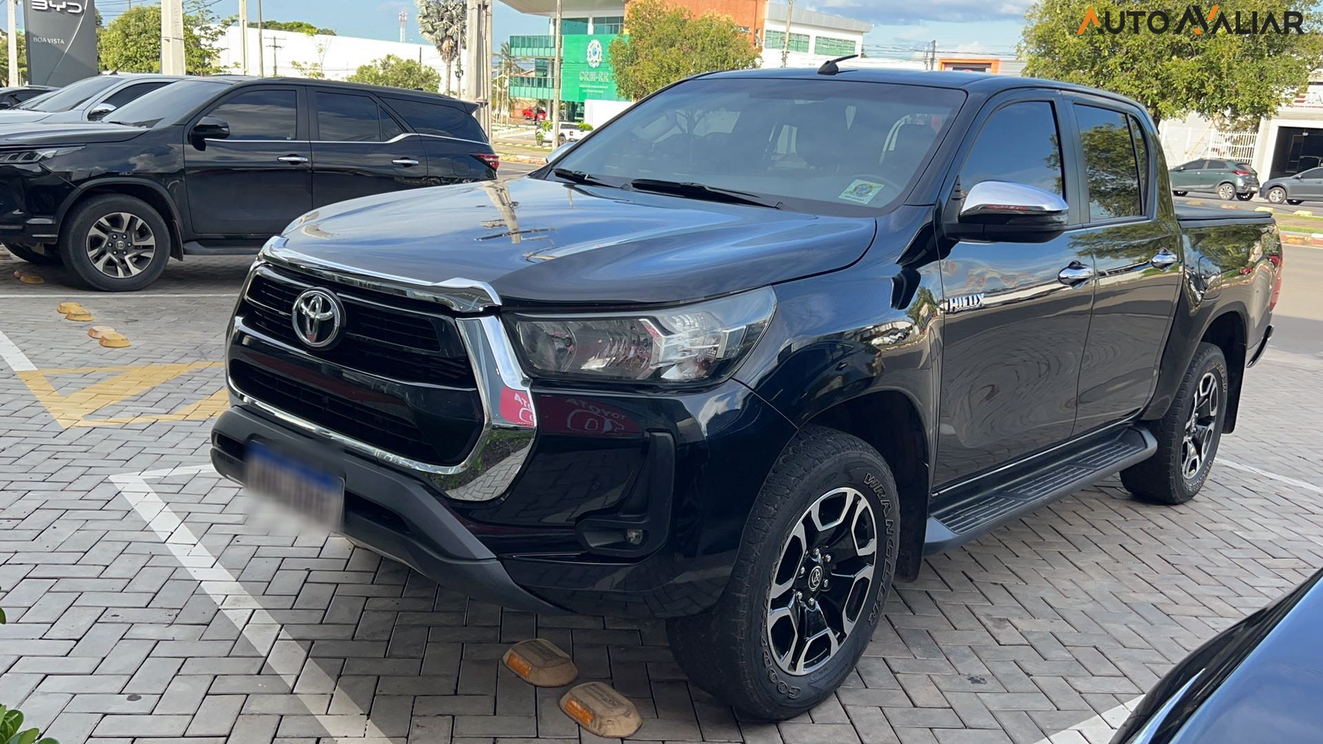 TOYOTA HILUX 2.8 D-4D TURBO DIESEL CD SRV 4X4 AUTOMÁTICO