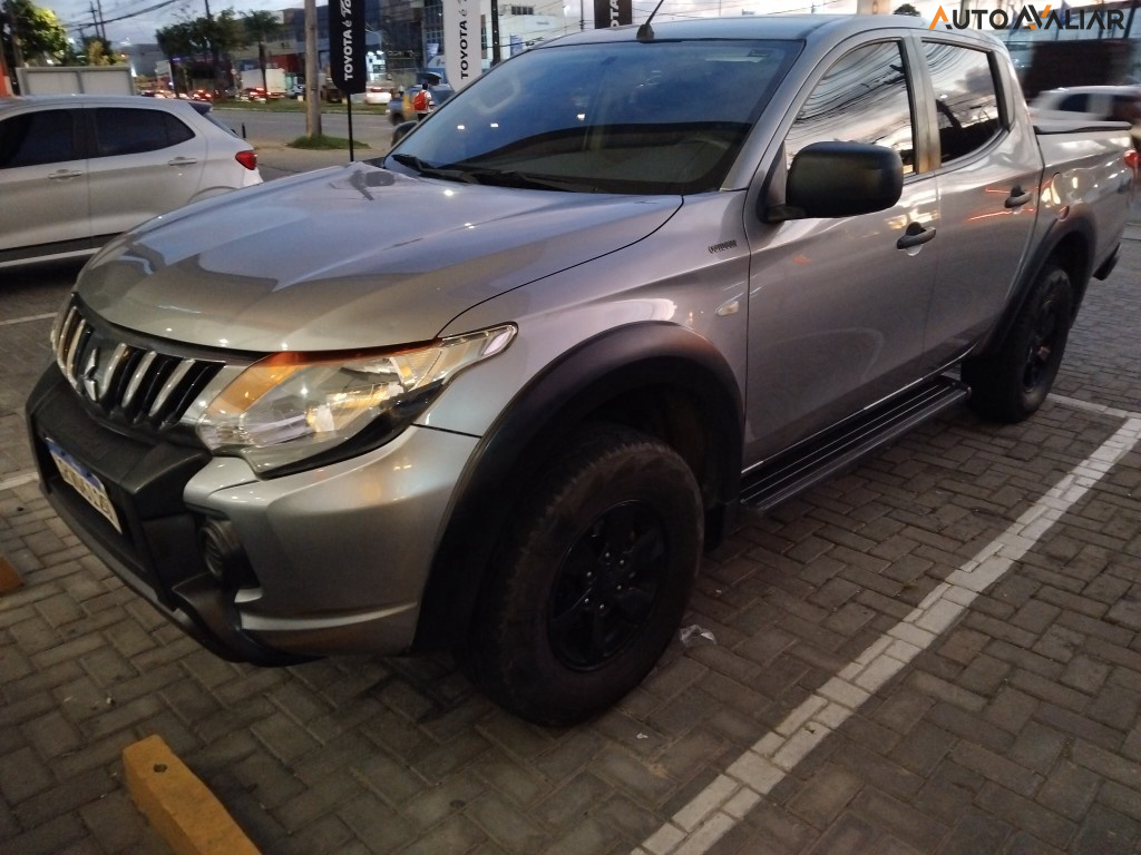 MITSUBISHI L200 TRITON  2.4 16V TURBO DIESEL OUTDOOR GLS CD 4X4 AUTOMÁTICO