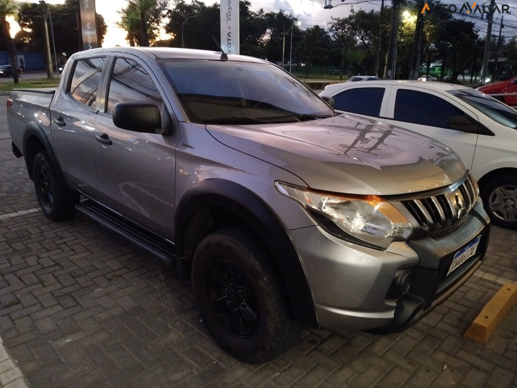 MITSUBISHI L200 TRITON  2.4 16V TURBO DIESEL OUTDOOR GLS CD 4X4 AUTOMÁTICO