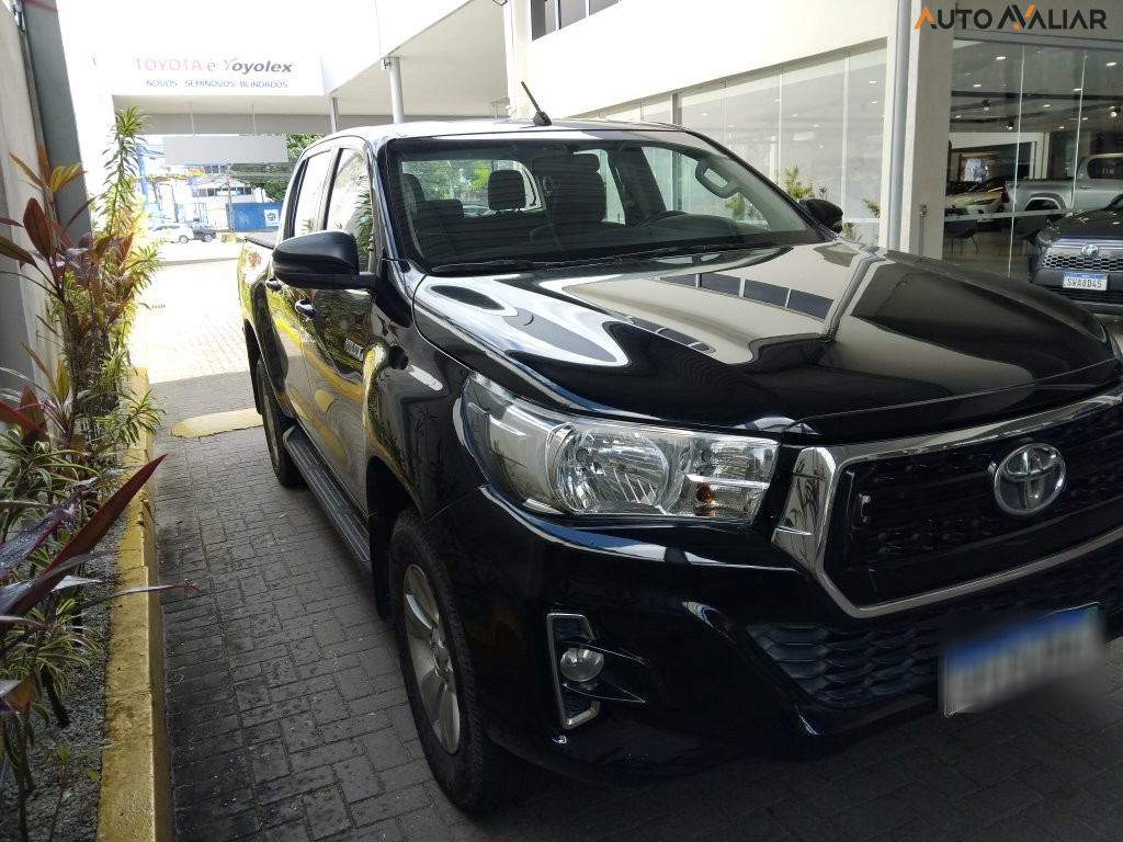 TOYOTA HILUX 2.8 SR 4X4 CD 16V DIESEL 4P AUTOMATICO