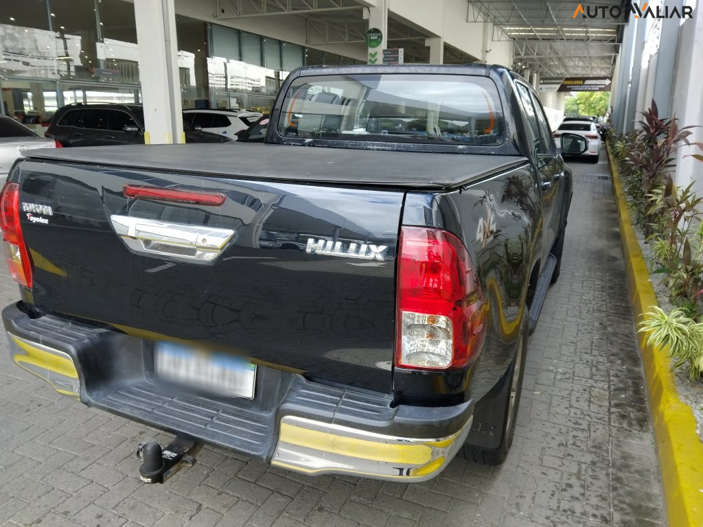 TOYOTA HILUX 2.8 SR 4X4 CD 16V DIESEL 4P AUTOMATICO