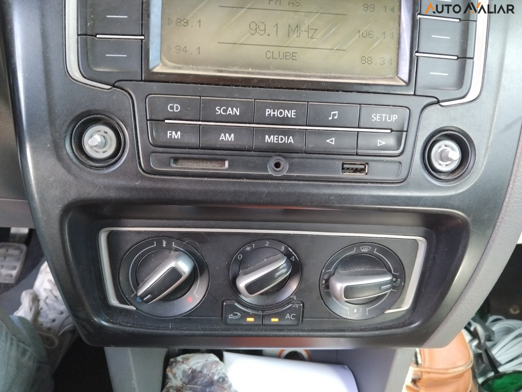 VOLKSWAGEN FOX 1.6 MSI HIGHLINE 16V FLEX 4P MANUAL