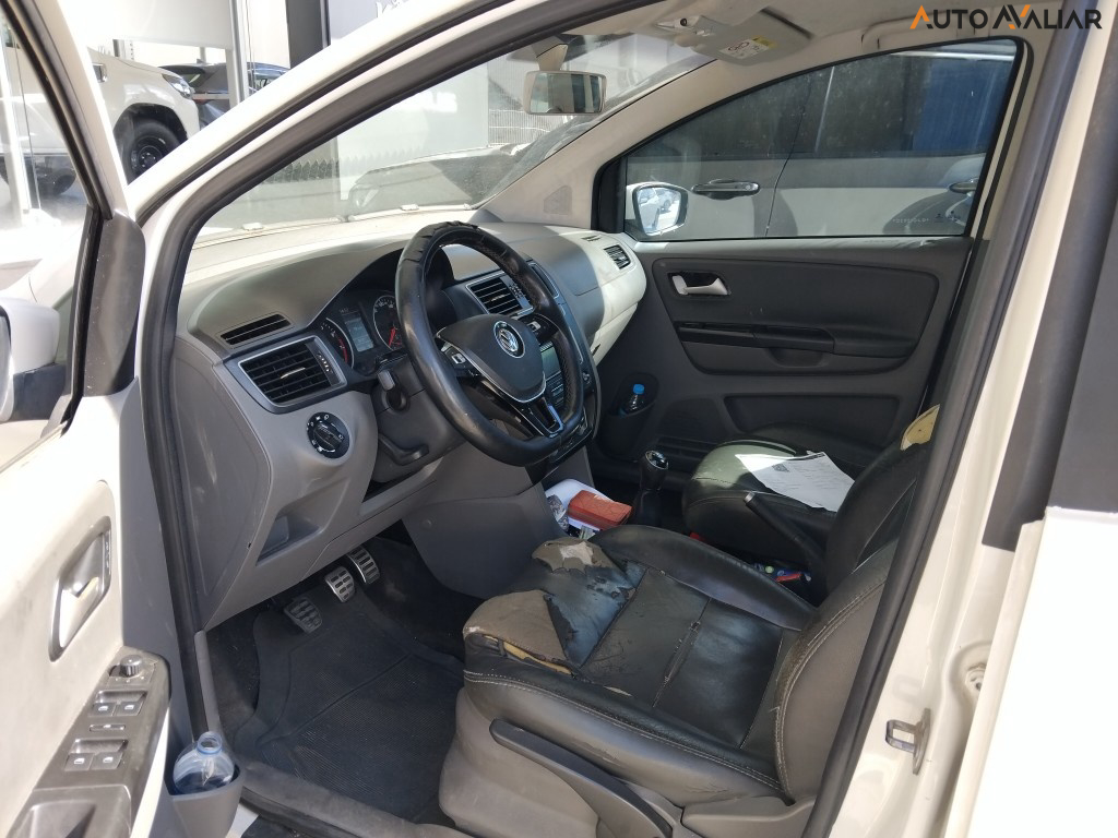 VOLKSWAGEN FOX 1.6 MSI HIGHLINE 16V FLEX 4P MANUAL