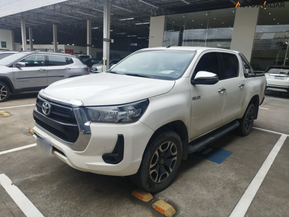 TOYOTA HILUX 2.8 D-4D TURBO DIESEL CD SRV 4X4 AUTOMÁTICO
