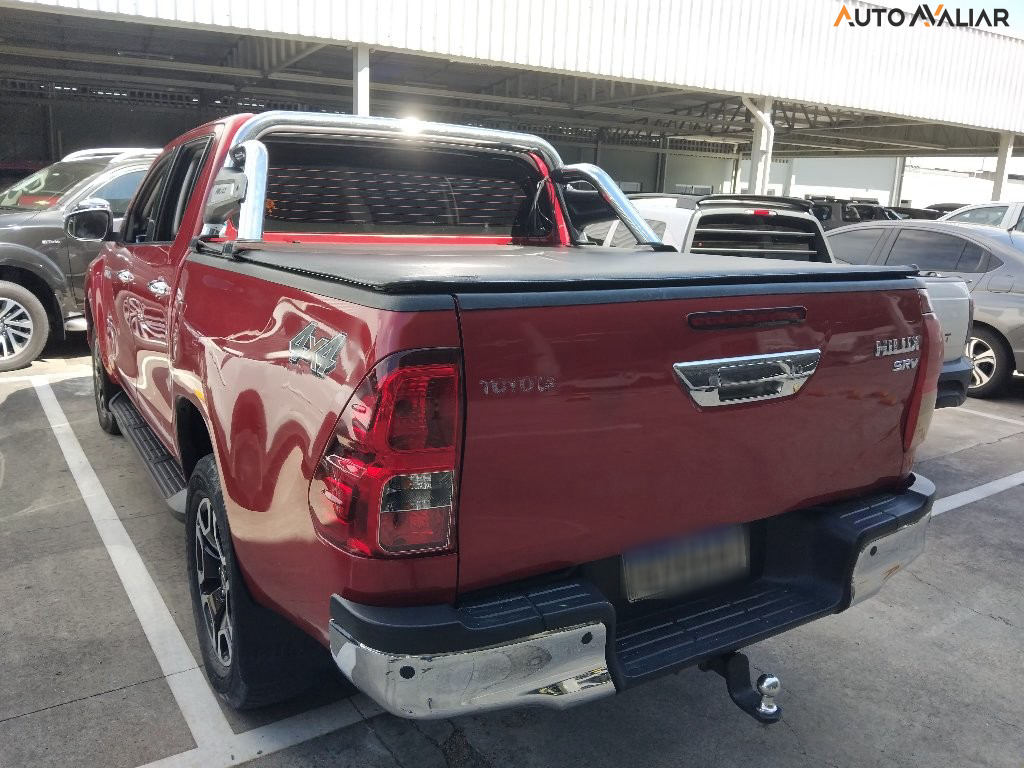 TOYOTA HILUX 2.8 D-4D TURBO DIESEL CD SRV 4X4 AUTOMÁTICO