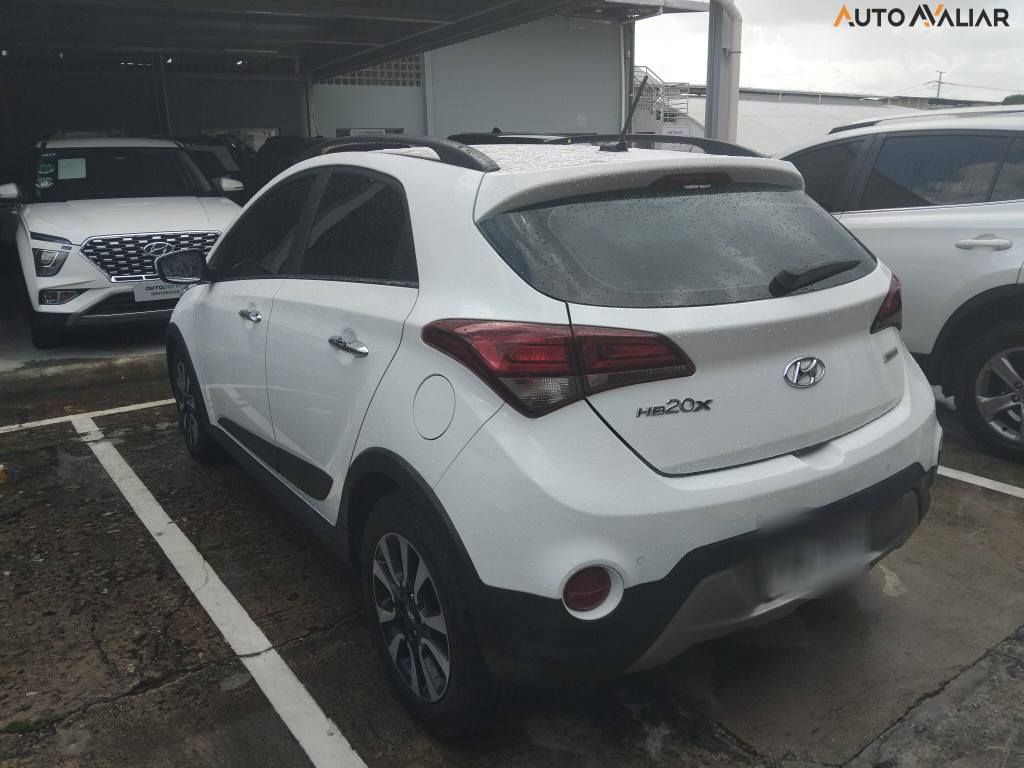 HYUNDAI HB20X 1.6 16V PREMIUM FLEX 4P AUTOMATICO