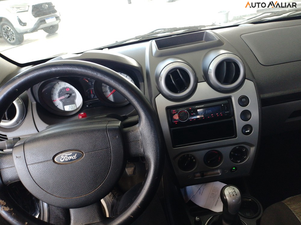 FORD FIESTA 1.6 MPI SEDAN 8V FLEX 4P MANUAL