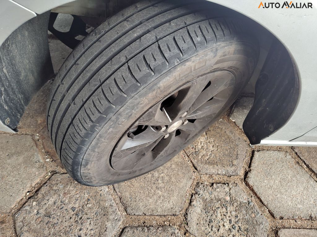 CHEVROLET ONIX 1.0 TURBO FLEX PLUS LT MANUAL