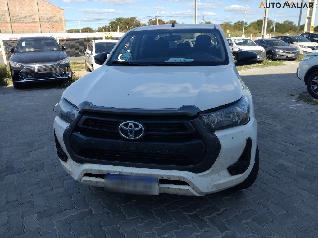 TOYOTA HILUX 2.8 D-4D TURBO DIESEL CD SR 4X4 AUTOMÁTICO