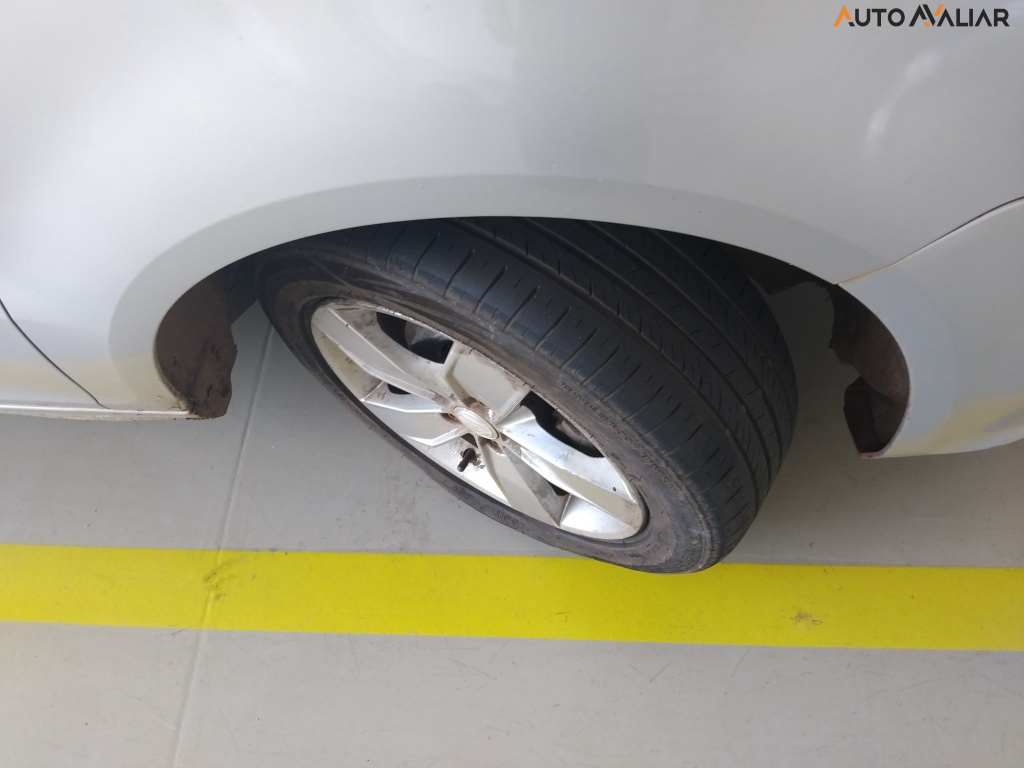 VOLKSWAGEN FOX 1.6 MSI COMFORTLINE 8V FLEX 4P MANUAL