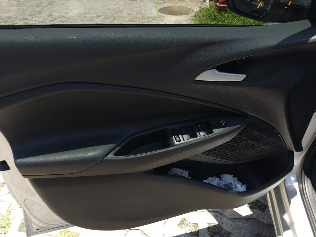 CHEVROLET ONIX 1.0 TURBO FLEX LT MANUAL