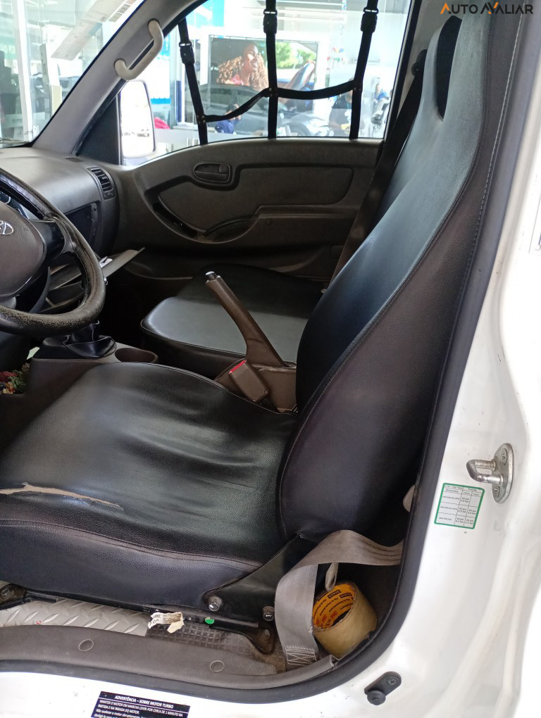 HYUNDAI HR 2.5 LONGO SEM CACAMBA 4X2 16V 130CV TURBO INTERCOOLER DIESEL 2P MANUAL