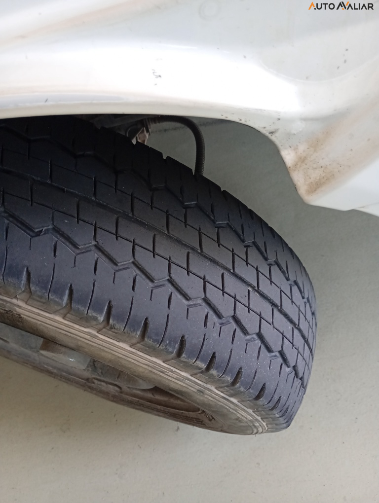 HYUNDAI HR 2.5 LONGO SEM CACAMBA 4X2 16V 130CV TURBO INTERCOOLER DIESEL 2P MANUAL