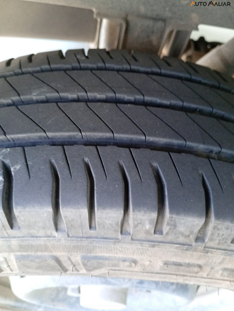 HYUNDAI HR 2.5 LONGO SEM CACAMBA 4X2 16V 130CV TURBO INTERCOOLER DIESEL 2P MANUAL